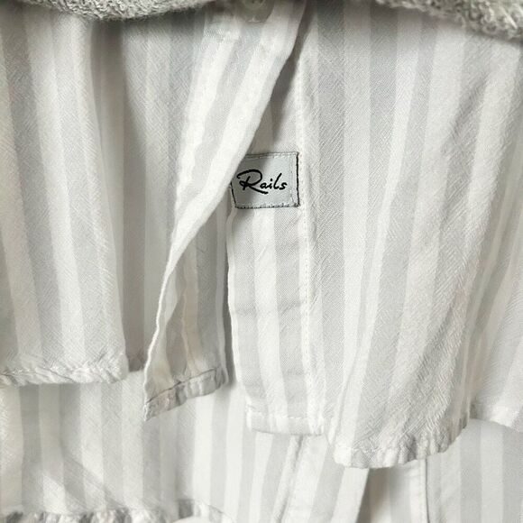 Rails Edson Layered Top in Sterling Size Small - Picture 5 of 8